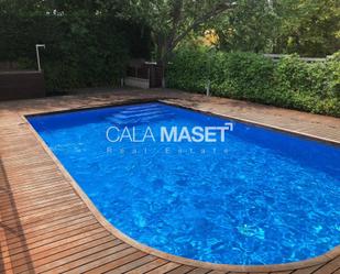 Piscina de Casa adosada en venda en Sant Feliu de Guíxols