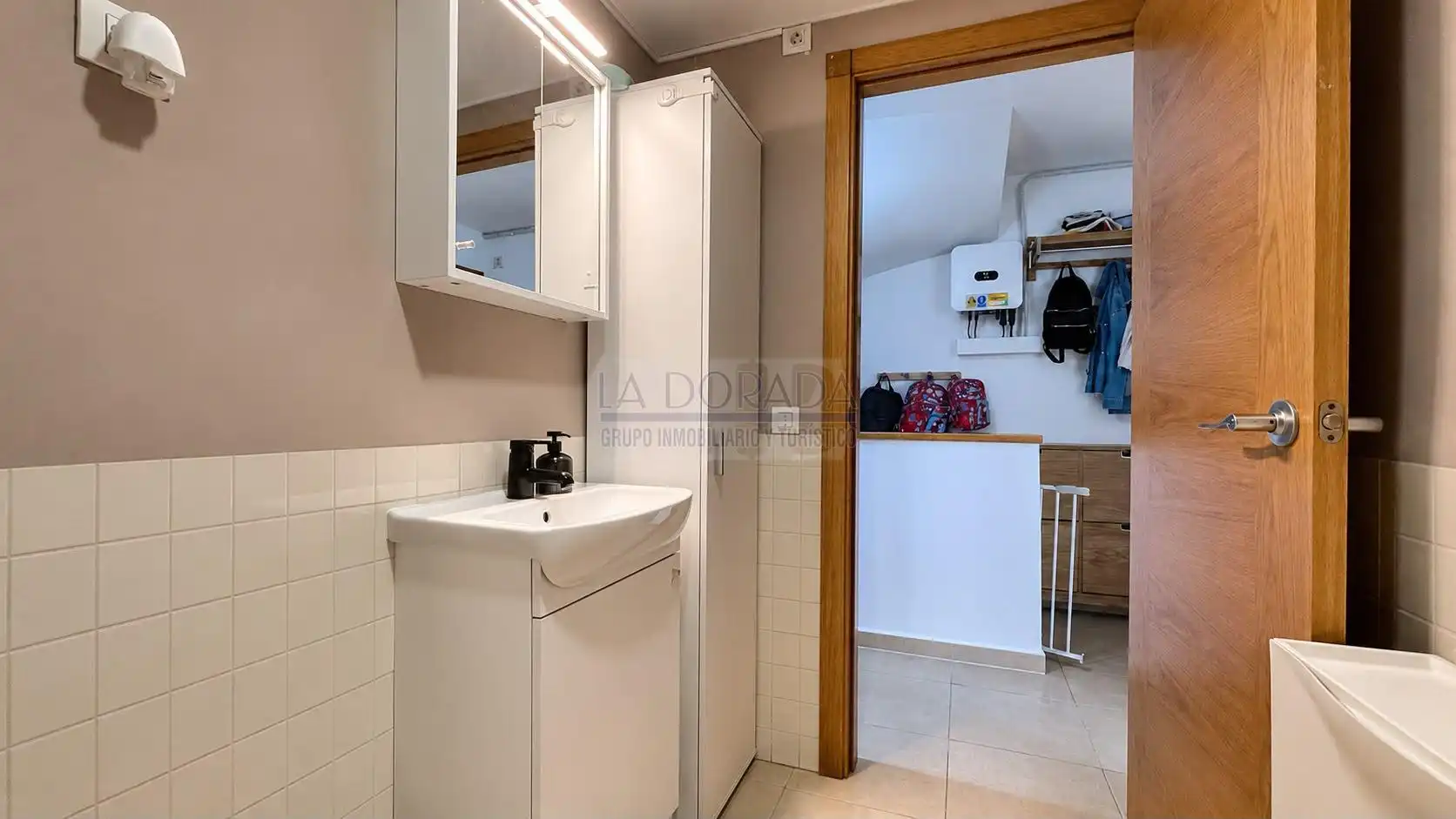 Badezimmer von Einfamilien-Reihenhaus zum Verkauf in Mont-roig del Camp mit Klimaanlage, Terrasse und Abstellraum