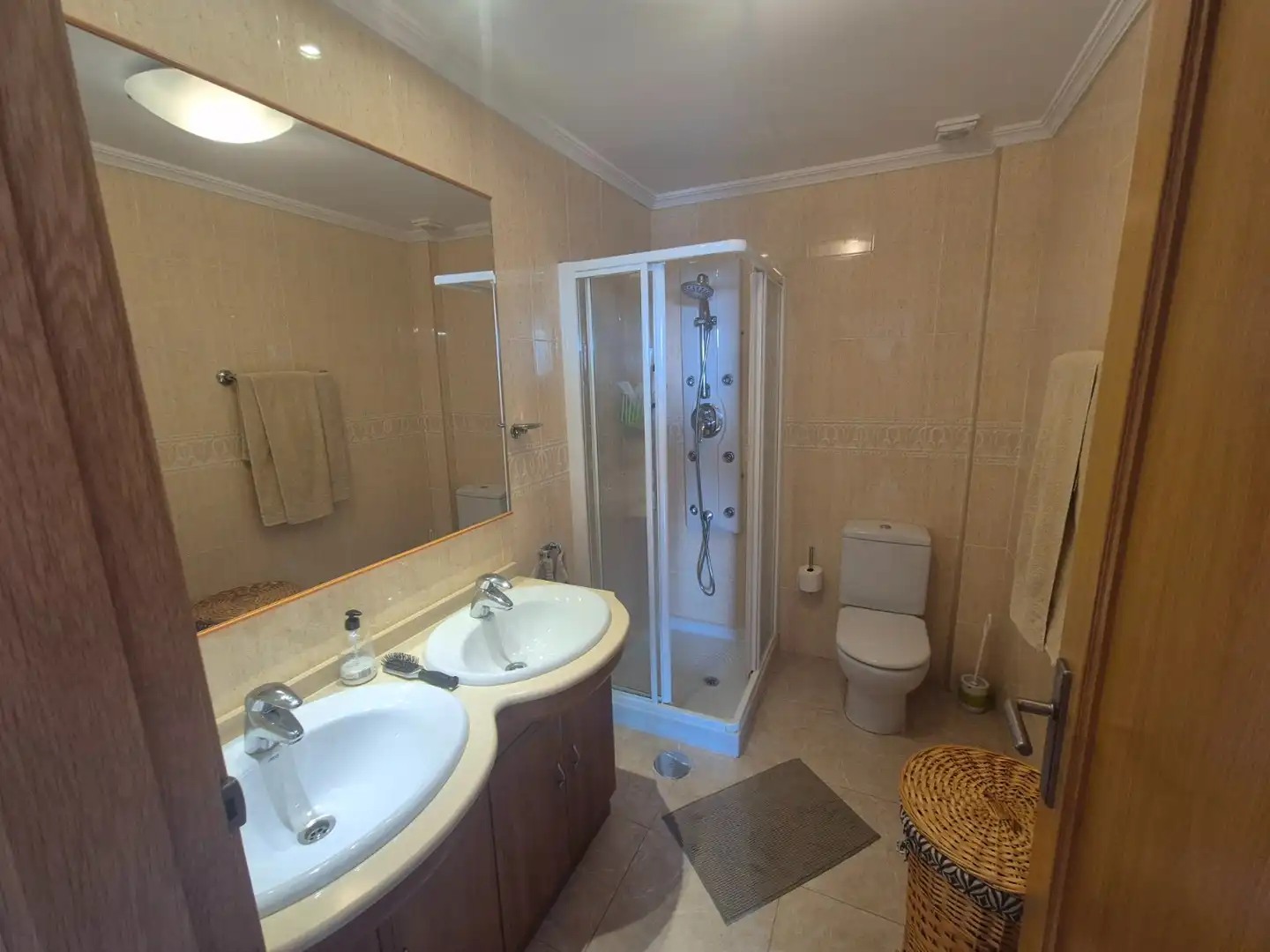 Bathroom of Flat for sale in Torrevieja  with Air Conditioner, Terrace and Storage room