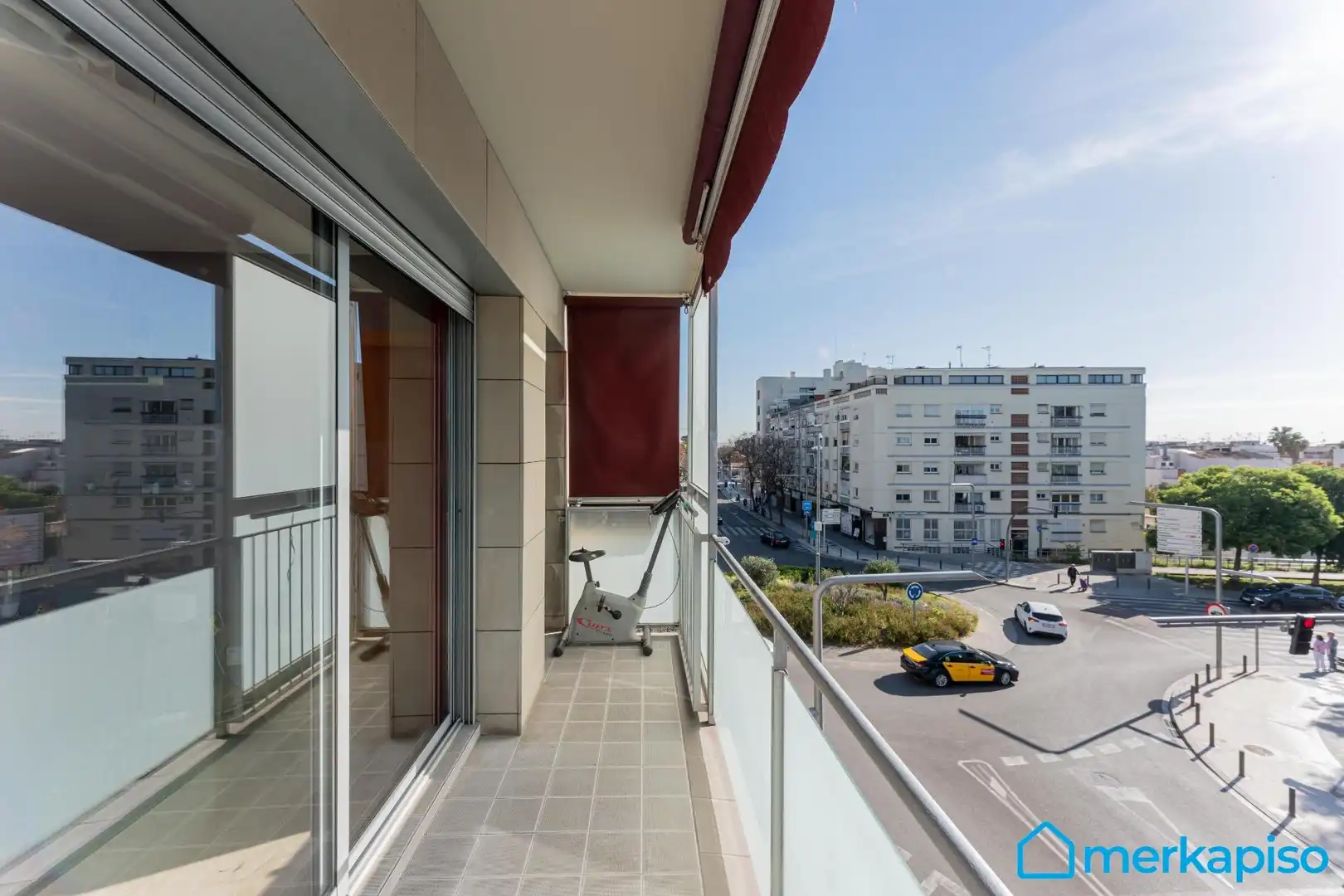 Vista exterior de Piso en venta en Viladecans con Calefacción, Parquet y Balcón