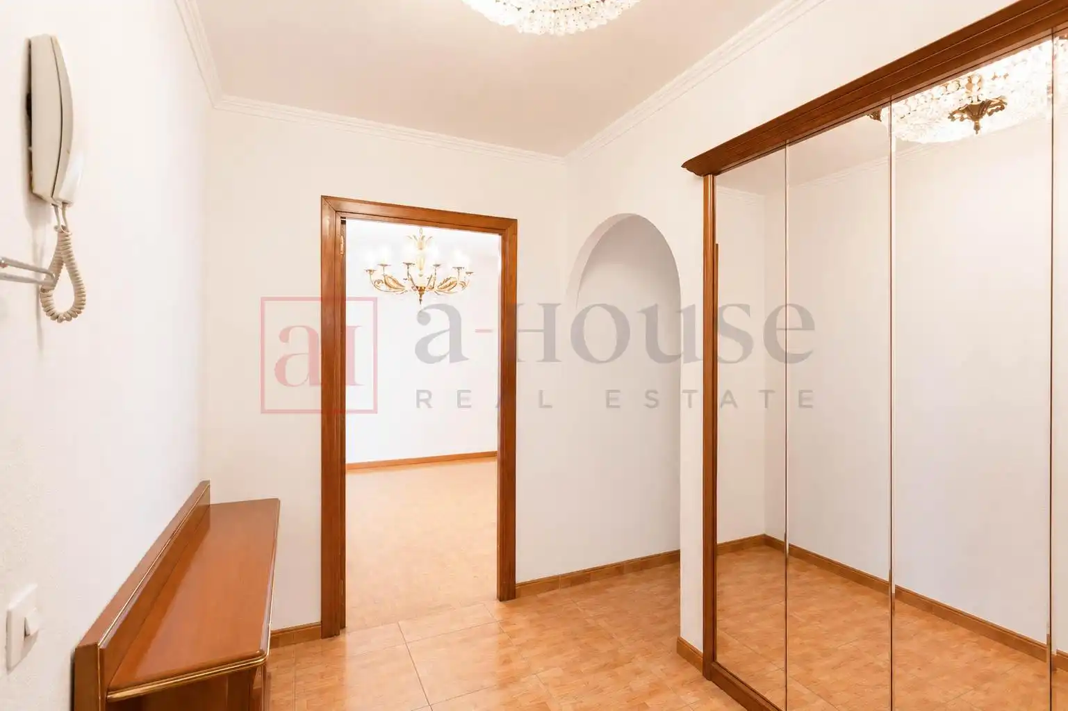 Wohnung zum Verkauf in Madrid mit Klimaanlage, Heizung und Terrasse