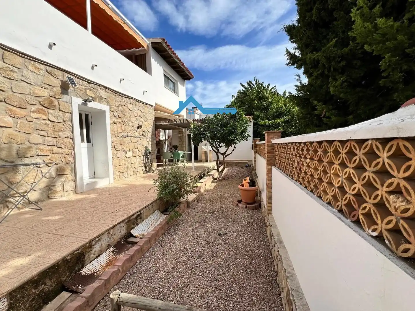 Vista exterior de Casa o chalet en venta en La Nucia con Aire acondicionado, Calefacción y Jardín privado