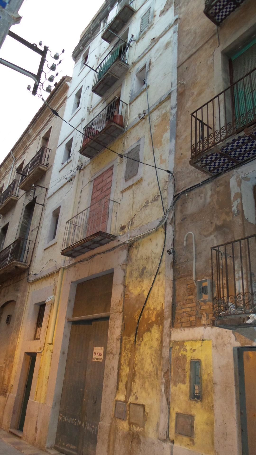 Vista exterior de Pis en venda en Tortosa amb Terrassa