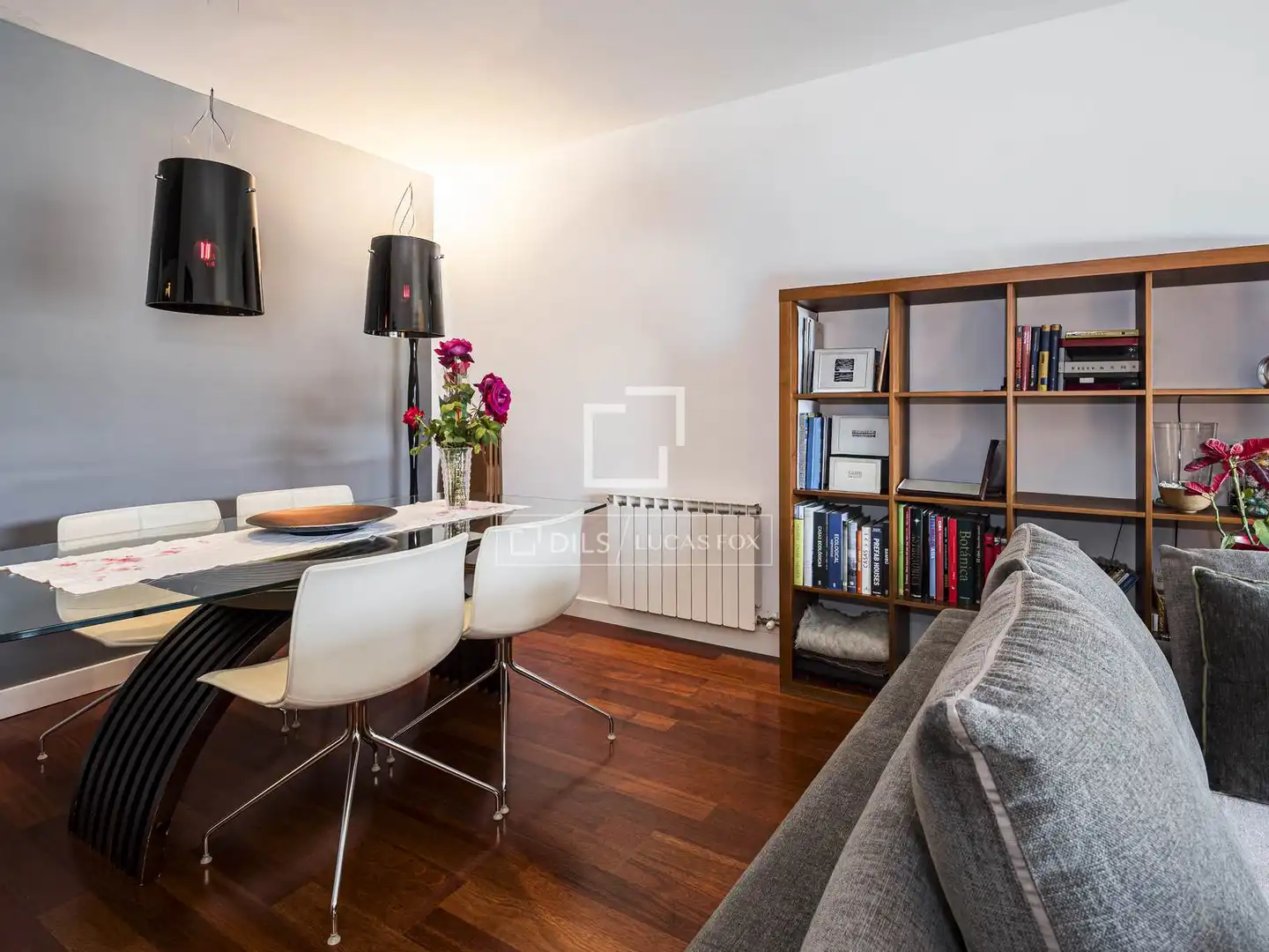 Living room of Flat for sale in Sant Cugat del Vallès  with Air Conditioner, Heating and Terrace