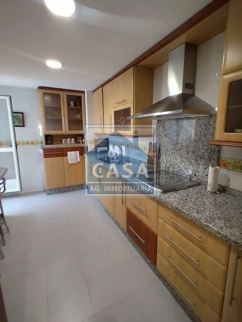 Cocina de Piso en venta en Mérida con Calefacción, Trastero y Balcón