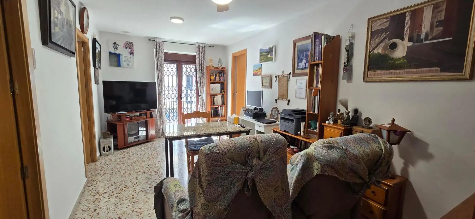 Sala d'estar de Casa o xalet en venda en Córdoba amb Aire condicionat, Terrassa i Balcó