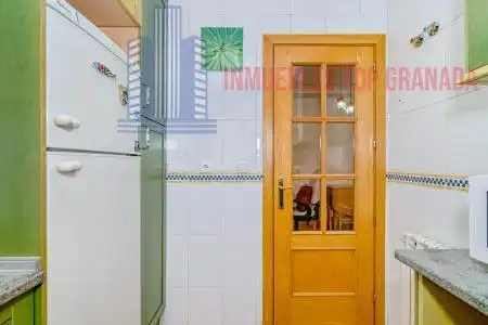 Kitchen of Apartments for sale in Granada