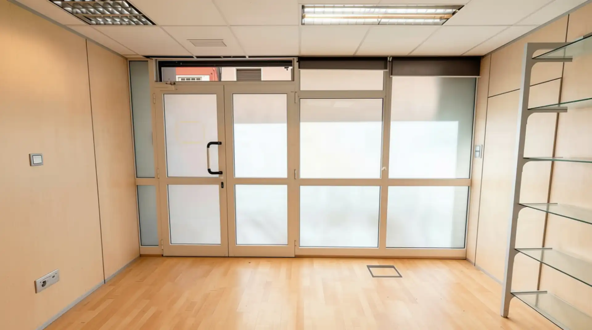Local comercial en venta en Carrer del Foc Follet, imagen 4