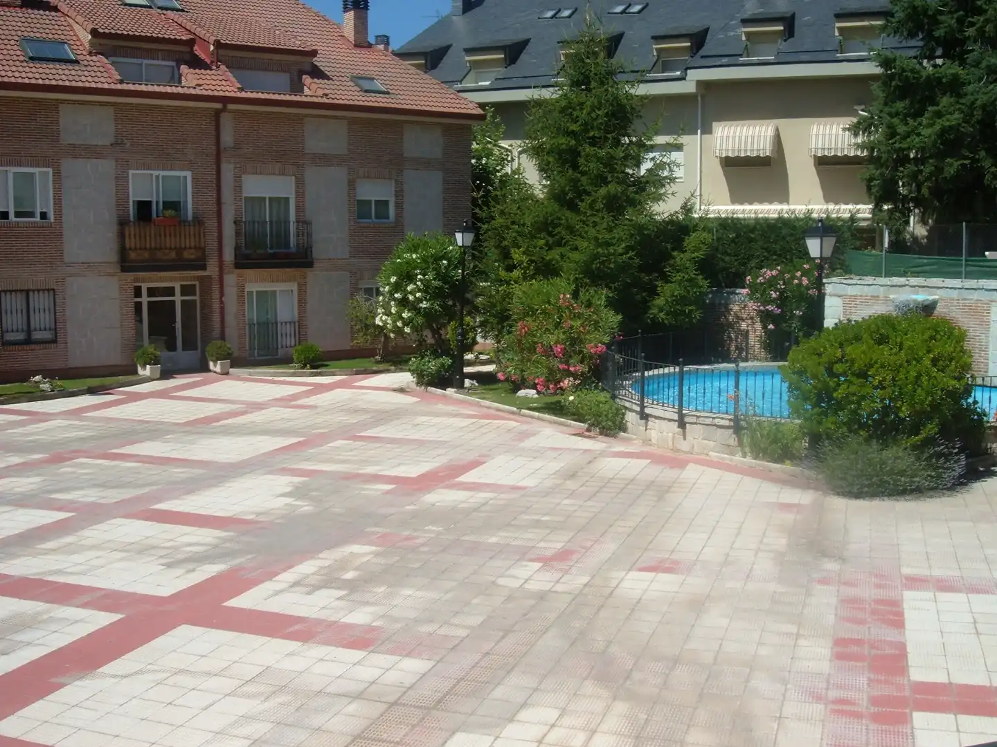 Piscina de Dúplex en venta en Alpedrete con Calefacción y Balcón