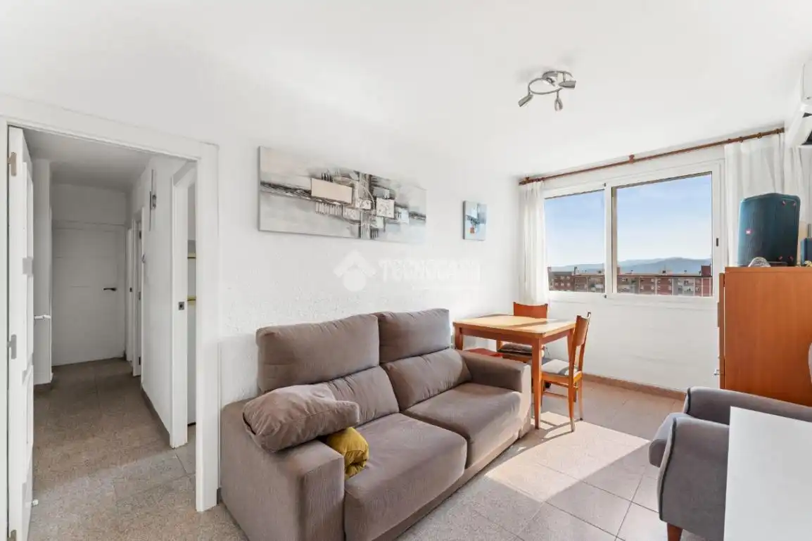 Exterior view of Flat for sale in Cornellà de Llobregat  with Air Conditioner