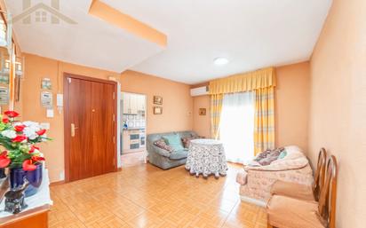 Living room of Flat for sale in Leganés  with Air Conditioner and Terrace