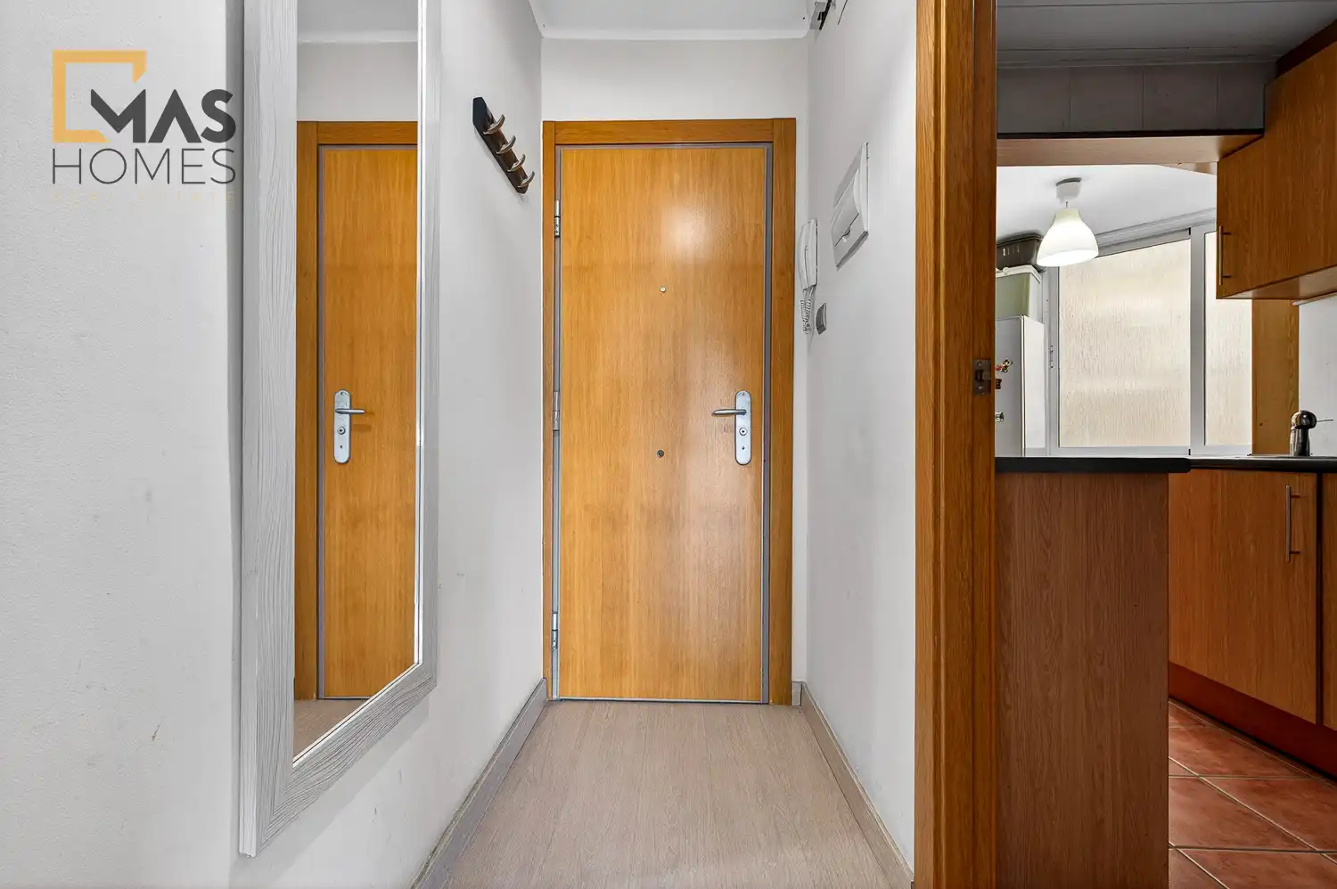 Wohnung zum Verkauf in Terrassa mit Klimaanlage, Heizung und Terrasse