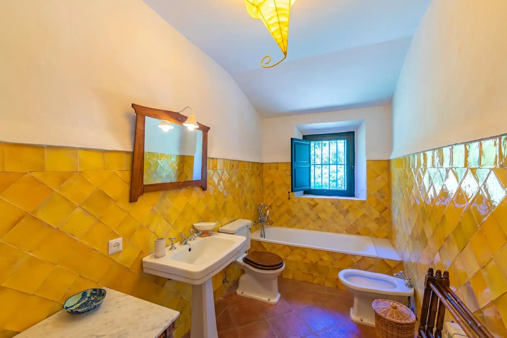 Badezimmer von Country house zum Verkauf in Tarifa mit Heizung und Gemeinschaftspool