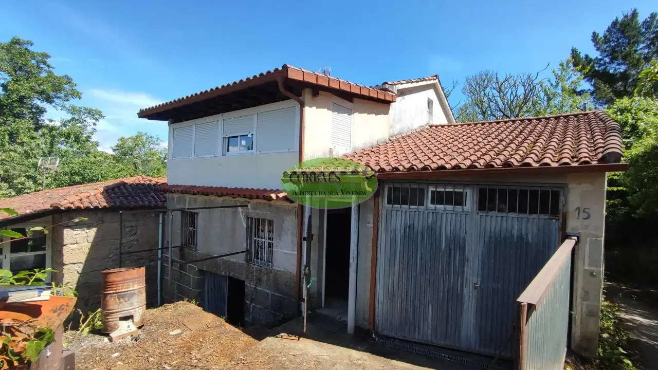 House with garden for sale in Nogueira de Ramuín