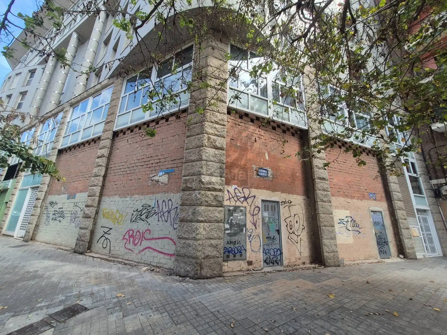 Vista exterior de Local en venta en Valencia