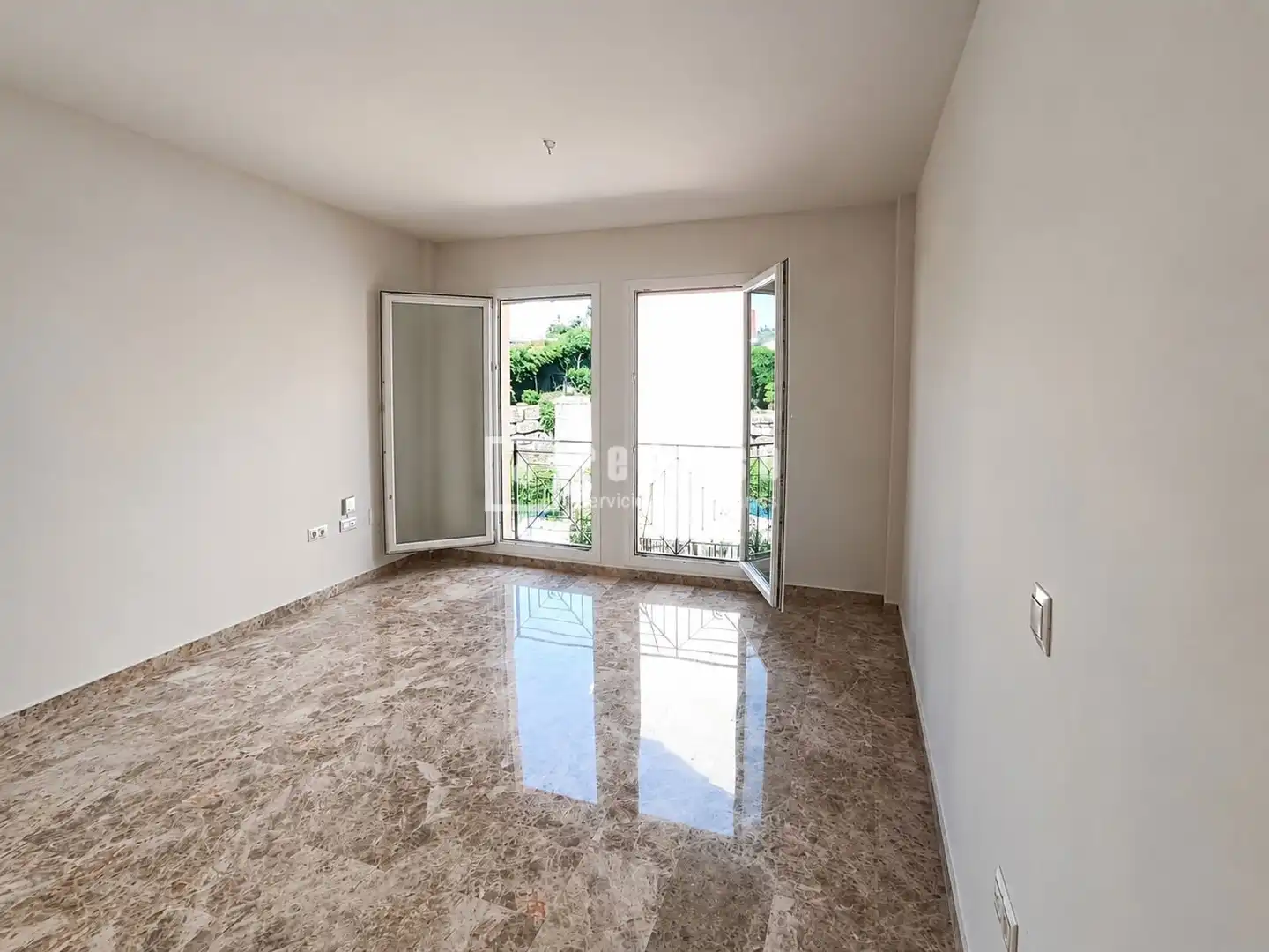 Piso con piscina en venta en El Pinillo, imagen 3