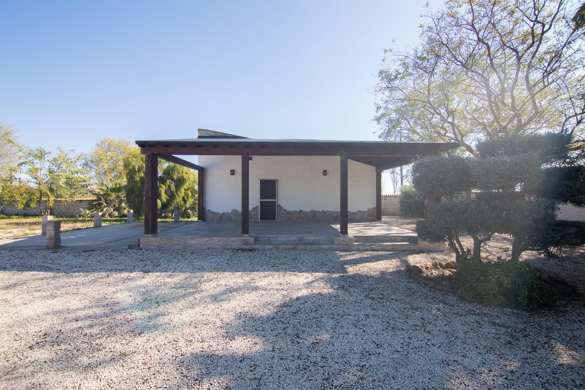 Vista exterior de Casa o xalet en venda en Catral amb Jardí privat, Terrassa i Traster