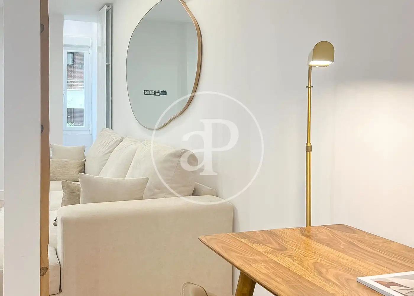 Sala d'estar de Pis en venda en Madrid amb Aire condicionat, Calefacció i Moblat