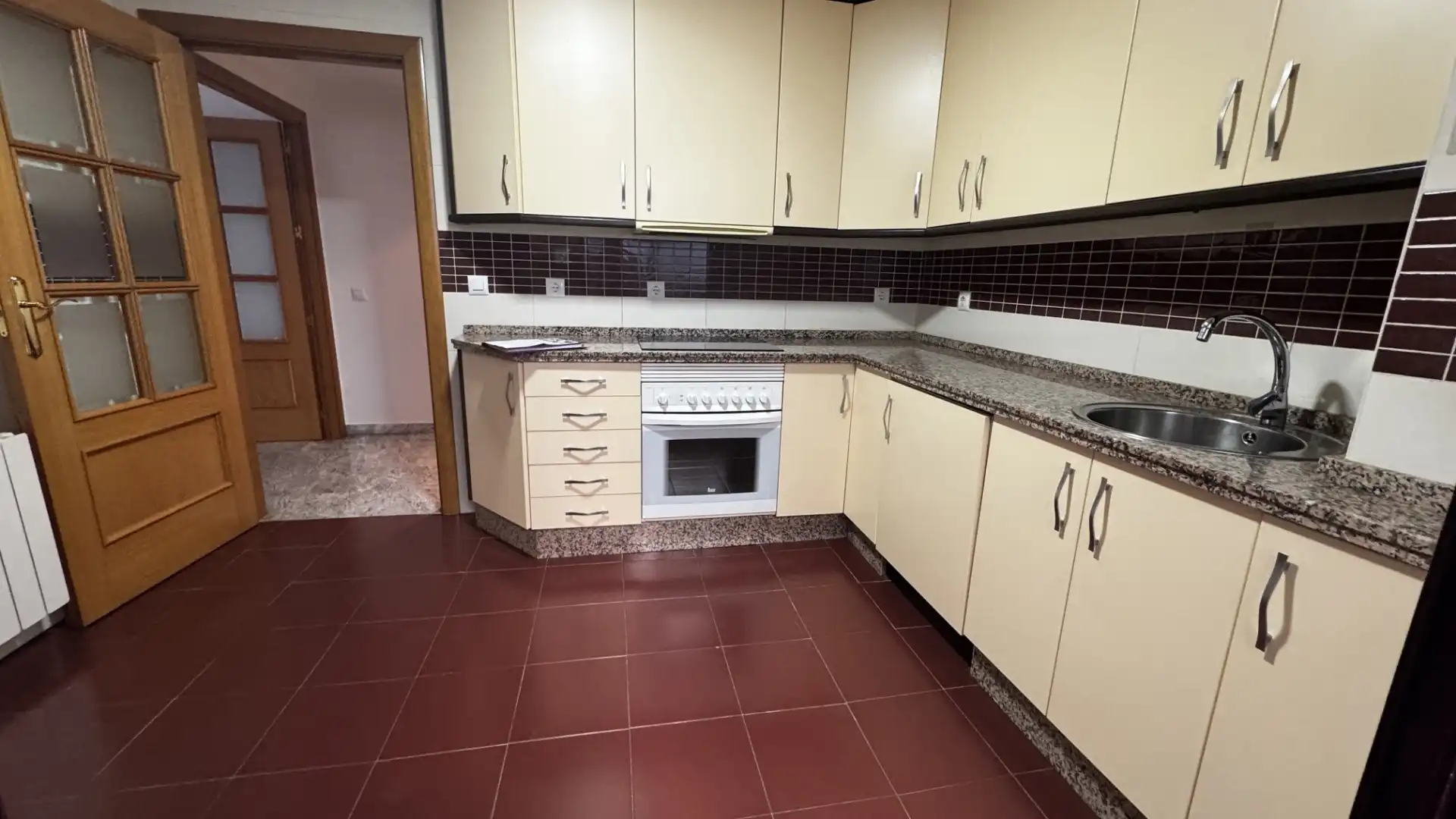 Flat with terrace for sale in Calle Hierbabuena 1, imagen 4