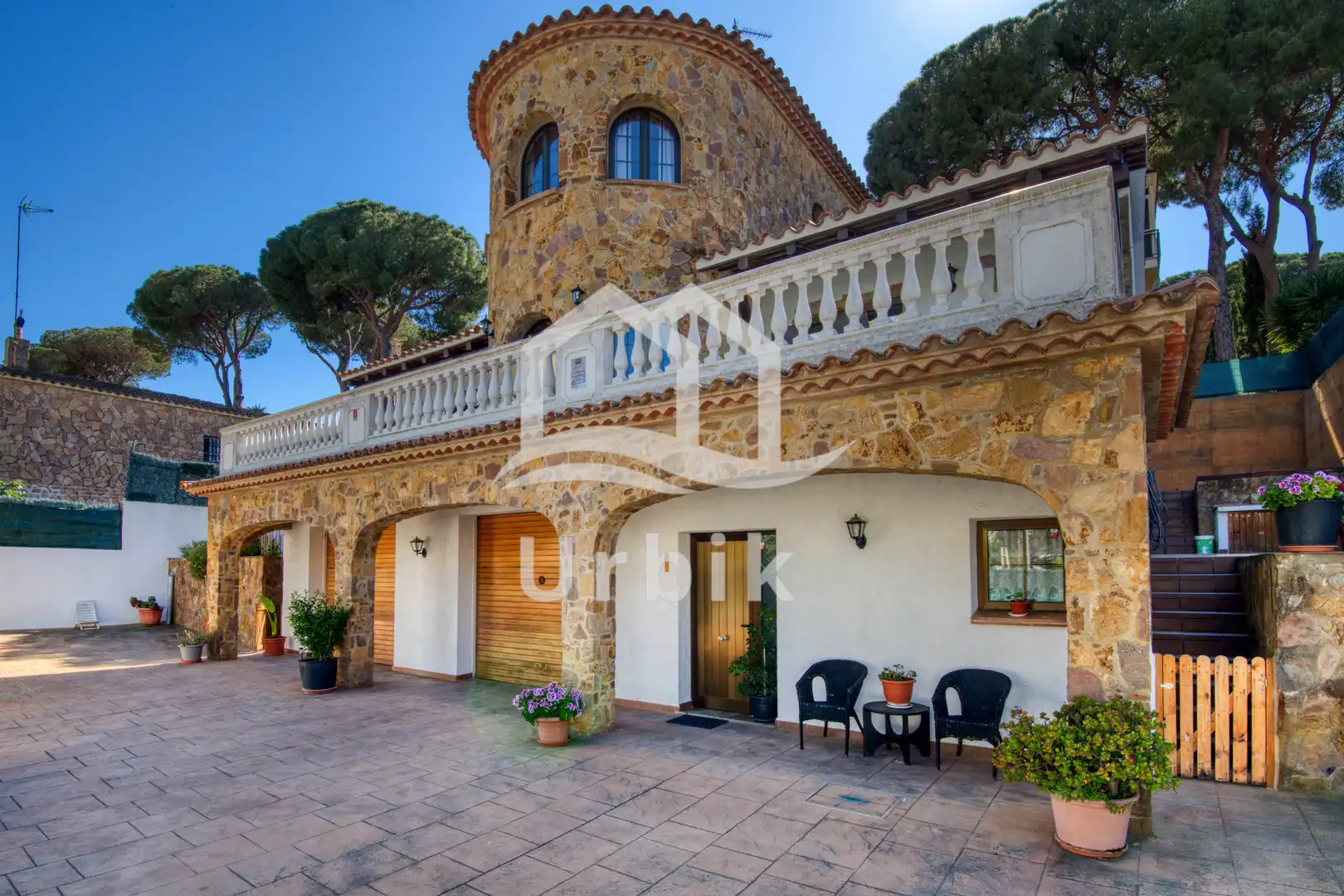 Villa mit Garten zum Verkauf in Carrer Víctor Català, imagen 2