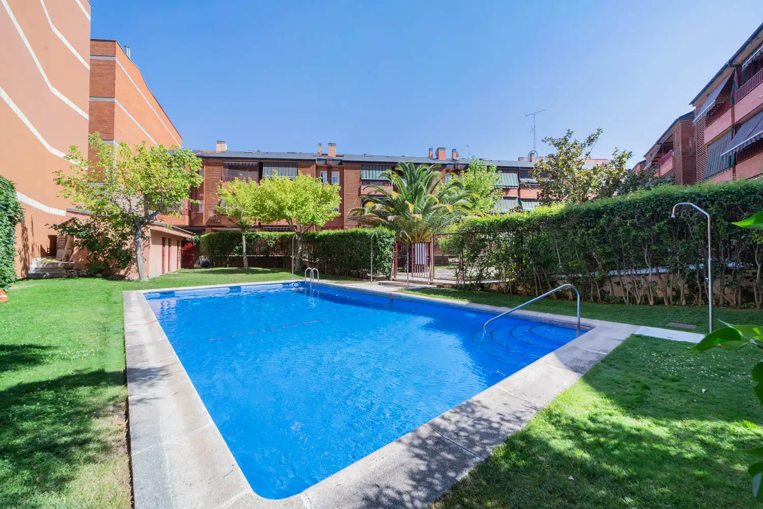 Piscina de Piso en venta en Navalcarnero con Aire acondicionado, Calefacción y Terraza