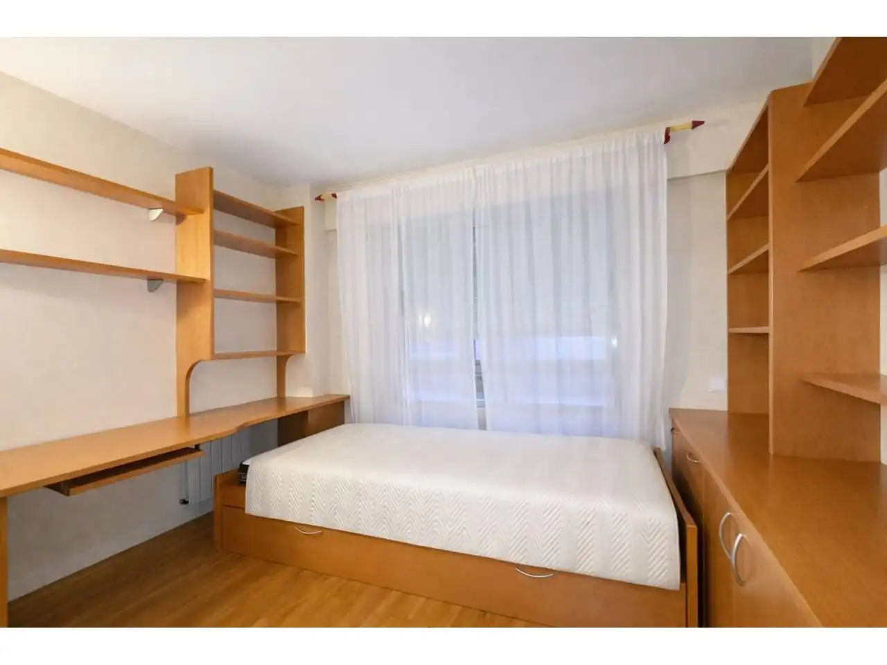 Bedroom of Flat for sale in Madrid  with Air Conditioner, Heating and Storage room
