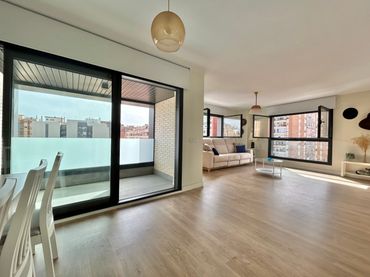 Apartament amb balcó en venda a Centro