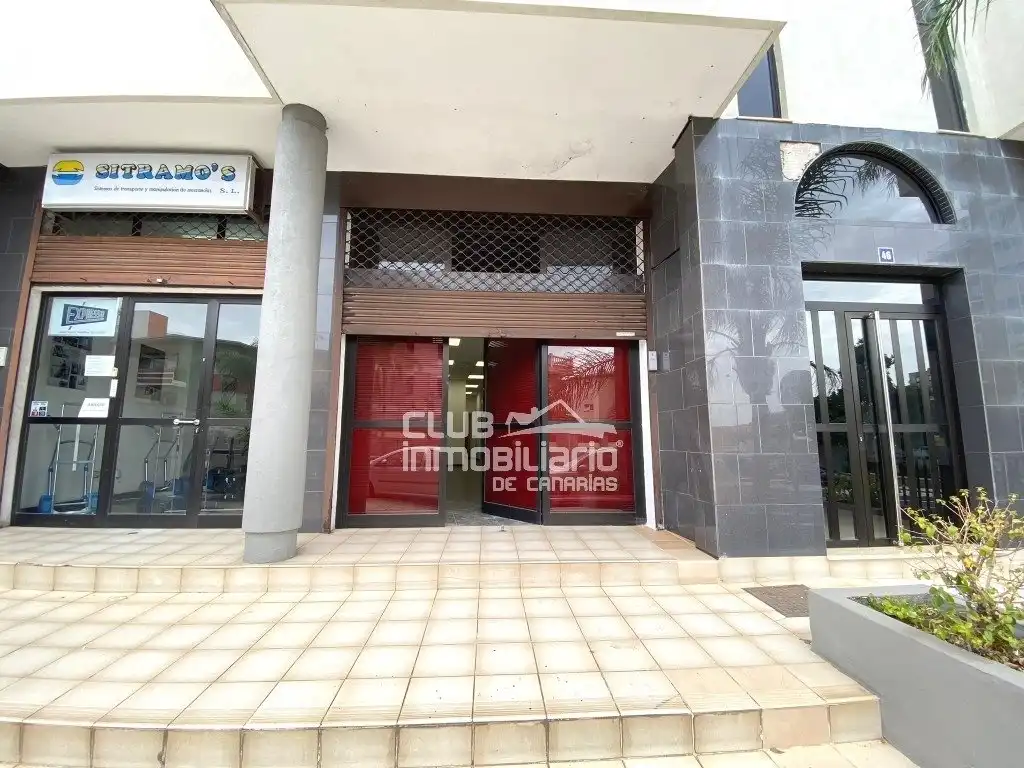 Commercial properties for rent in Santa Cruz de Tenerife  with Air Conditioner