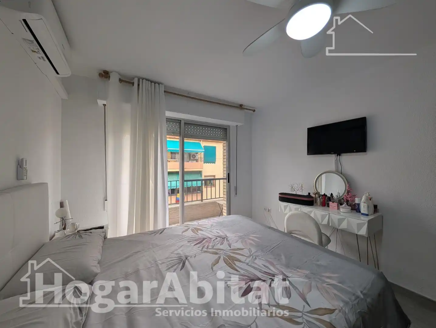 Dormitori de Pis en venda en Alicante / Alacant amb Aire condicionat, Calefacció i Balcó