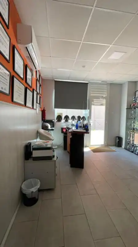 Local en venda en Parla amb Aire condicionat i Calefacció
