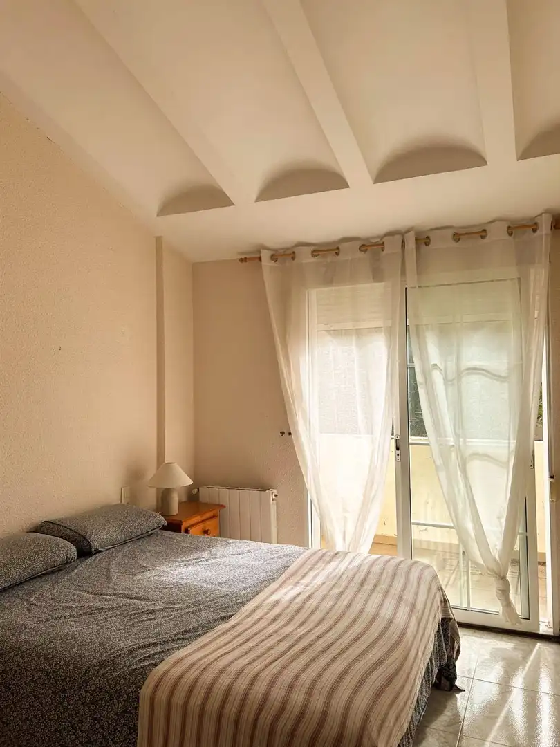 Habitación de Casa adosada en venta en Miramar con Calefacción, Jardín privado y Terraza