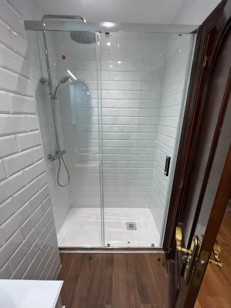 Baño de Piso en venta en Gijón  con Calefacción y Amueblado