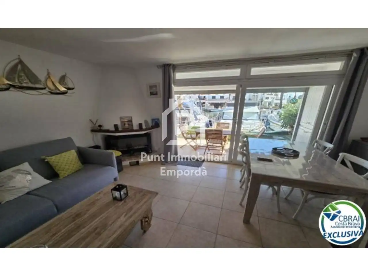 Vista exterior de Casa o chalet en venta en Empuriabrava con Aire acondicionado, Calefacción y Terraza