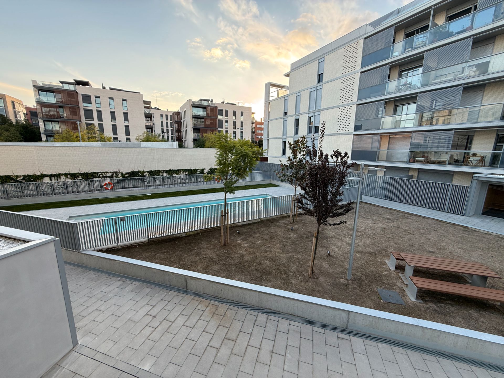 Swimming pool of Flat to rent in Sant Cugat del Vallès  with Air Conditioner, Heating and Parquet flooring