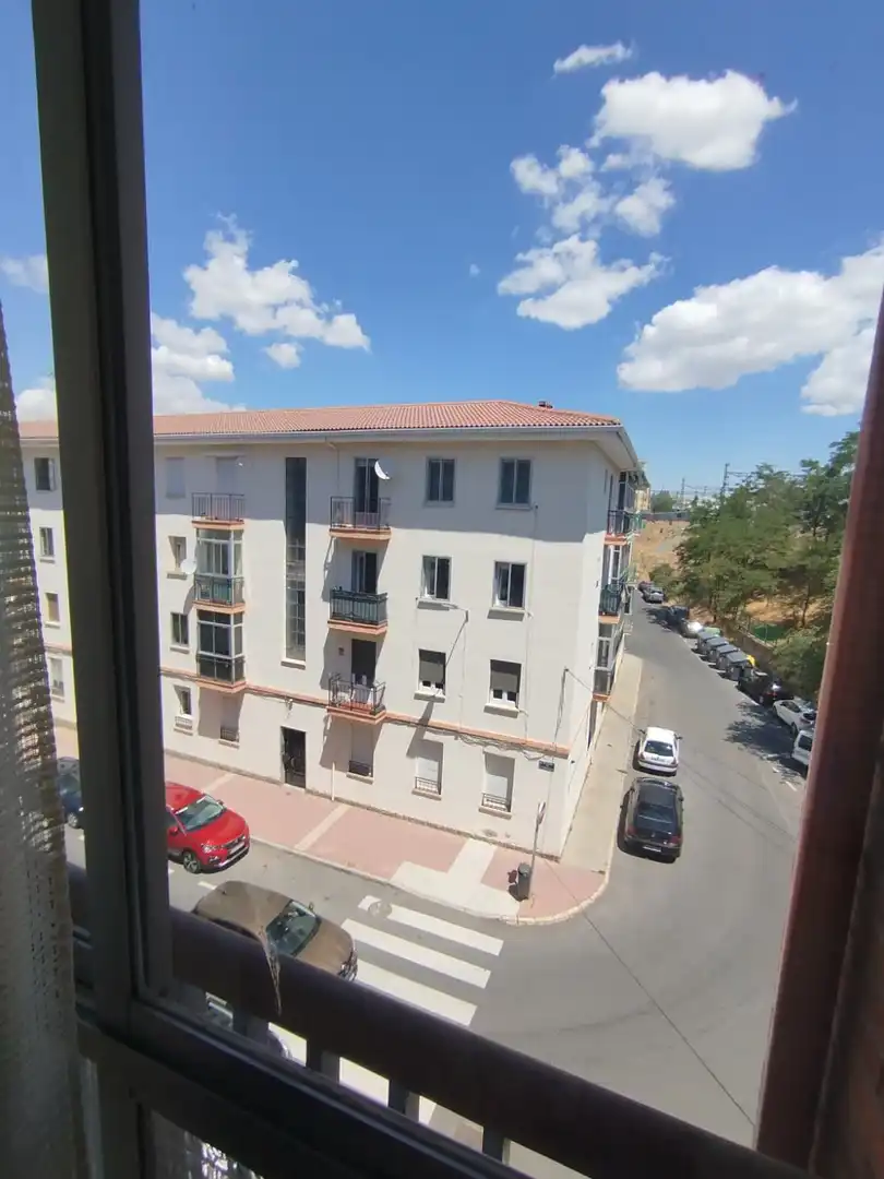 Vista exterior de Pis en venda en Ávila amb Calefacció, Terrassa i Traster