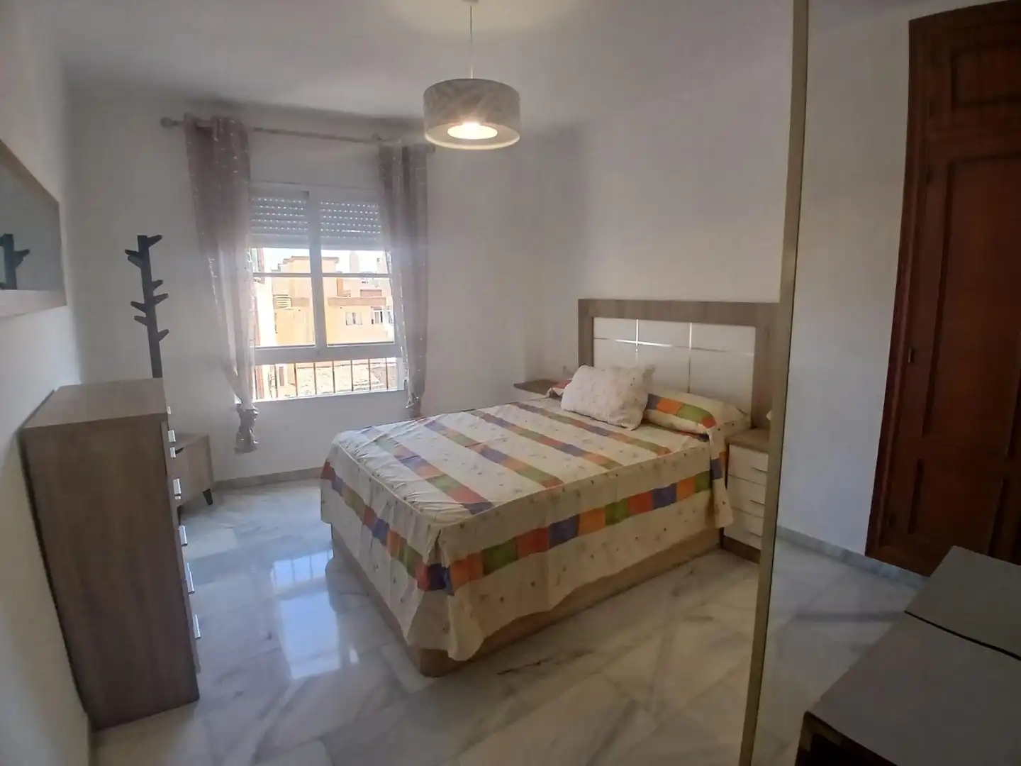 Habitación de Piso de alquiler en Málaga con Aire acondicionado y Amueblado