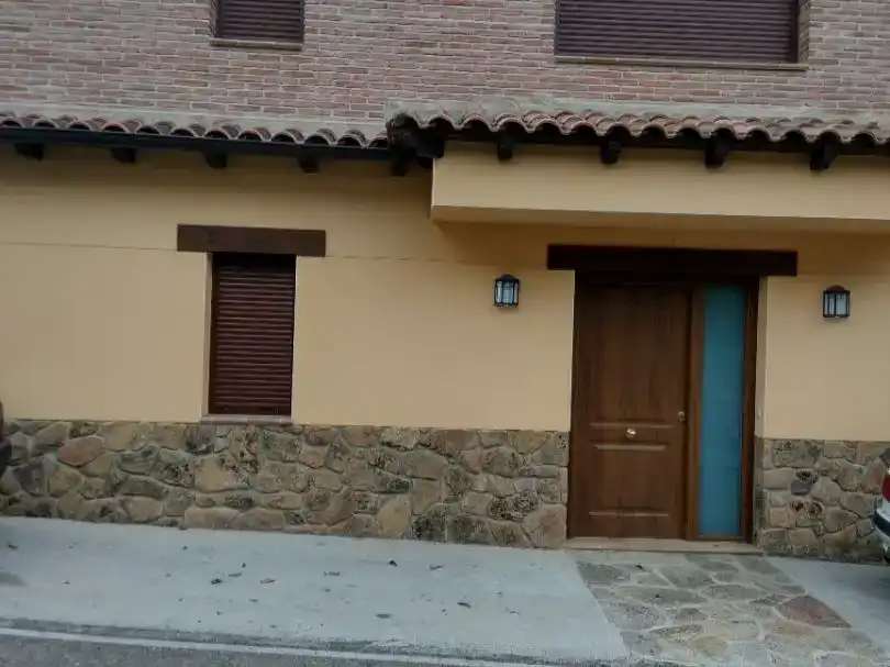 Vista exterior de Casa o xalet en venda en El Arenal , Ávila