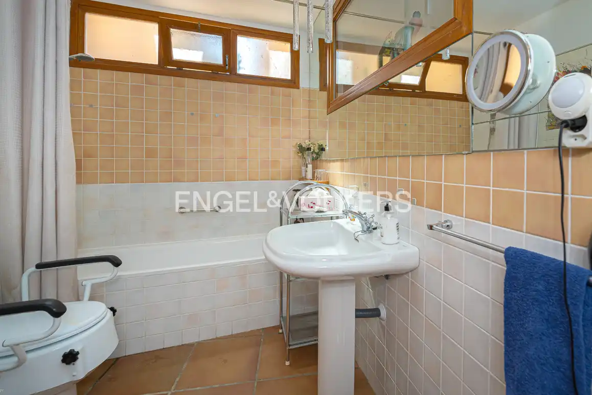 Baño de Casa o chalet en venta en Relleu con Aire acondicionado, Jardín privado y Terraza