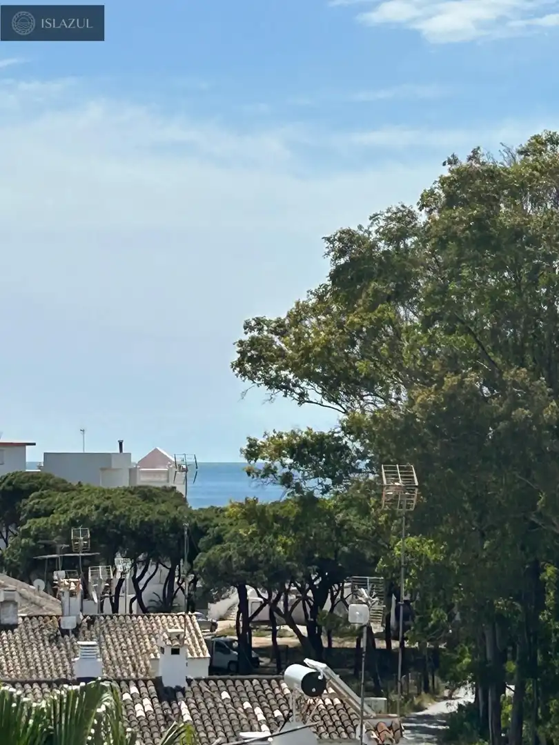 Vista exterior de Pis de lloguer en Isla Cristina amb Aire condicionat, Jardí privat i Terrassa