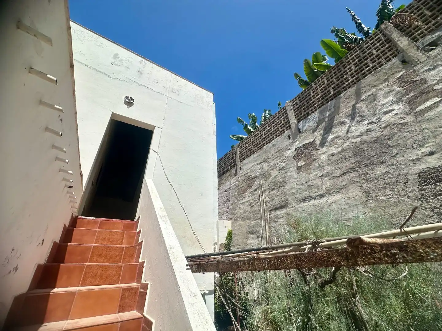 Vista exterior de Casa o xalet en venda en Guía de Isora amb Terrassa i Balcó