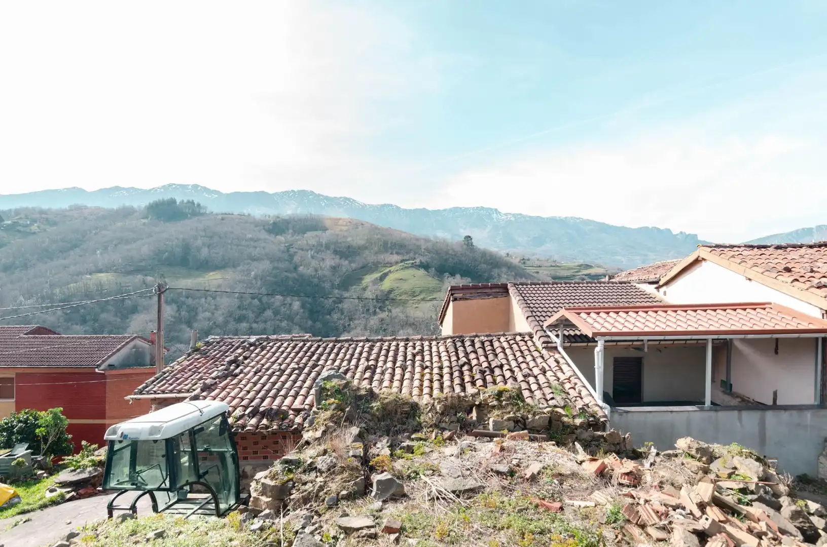 Vista exterior de Casa o xalet en venda en Riosa amb Jardí privat
