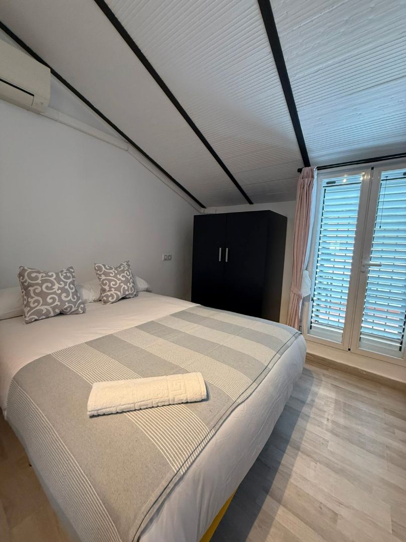 Bedroom of House or chalet to share in Málaga Capital  with Air Conditioner, Heating and Furnished