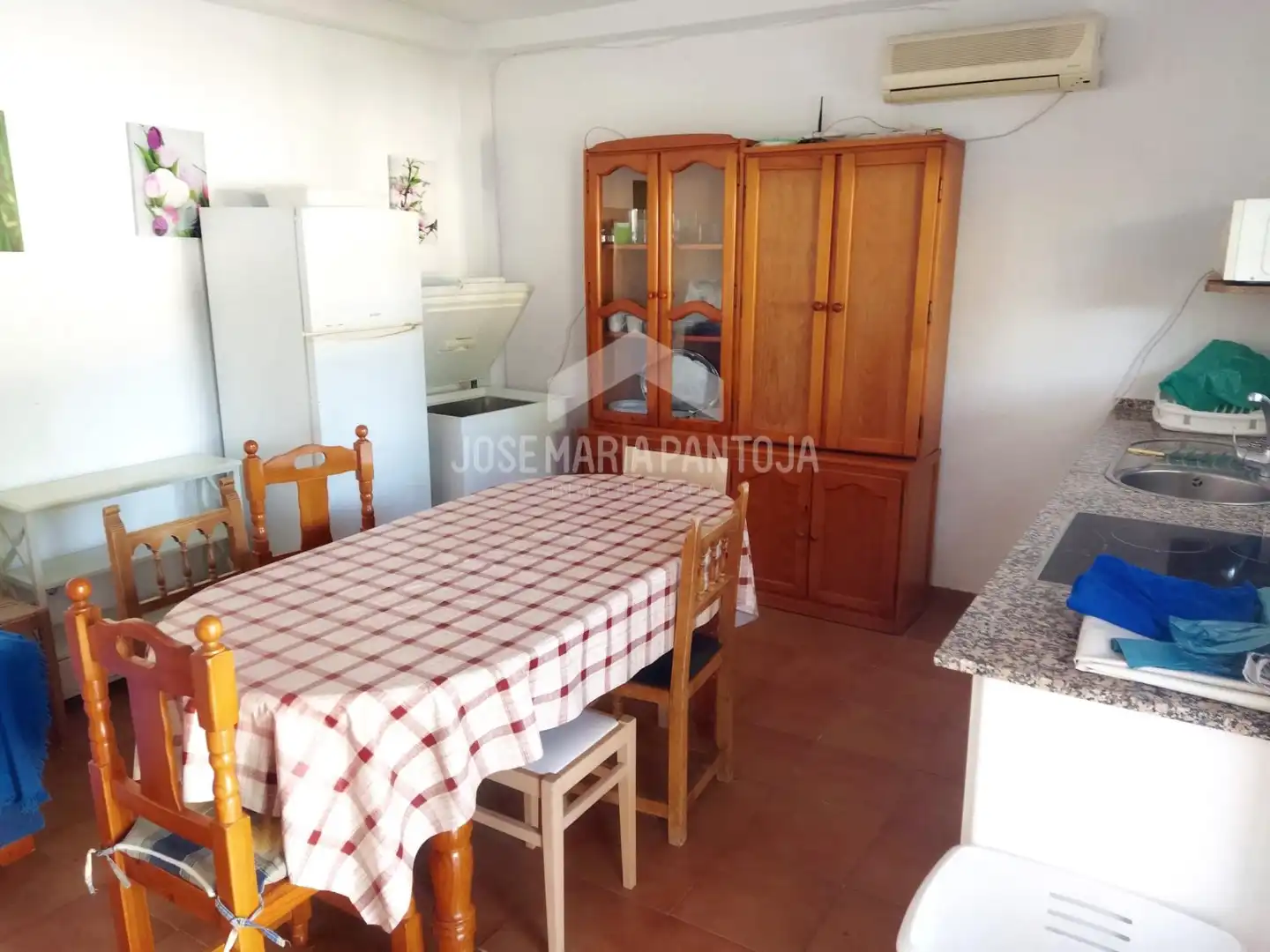 Cuina de Casa o xalet en venda en Arcos de la Frontera amb Calefacció, Jardí privat i Traster