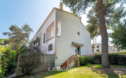 Exterior view of Single-family semi-detached for sale in Castelldefels  with Terrace