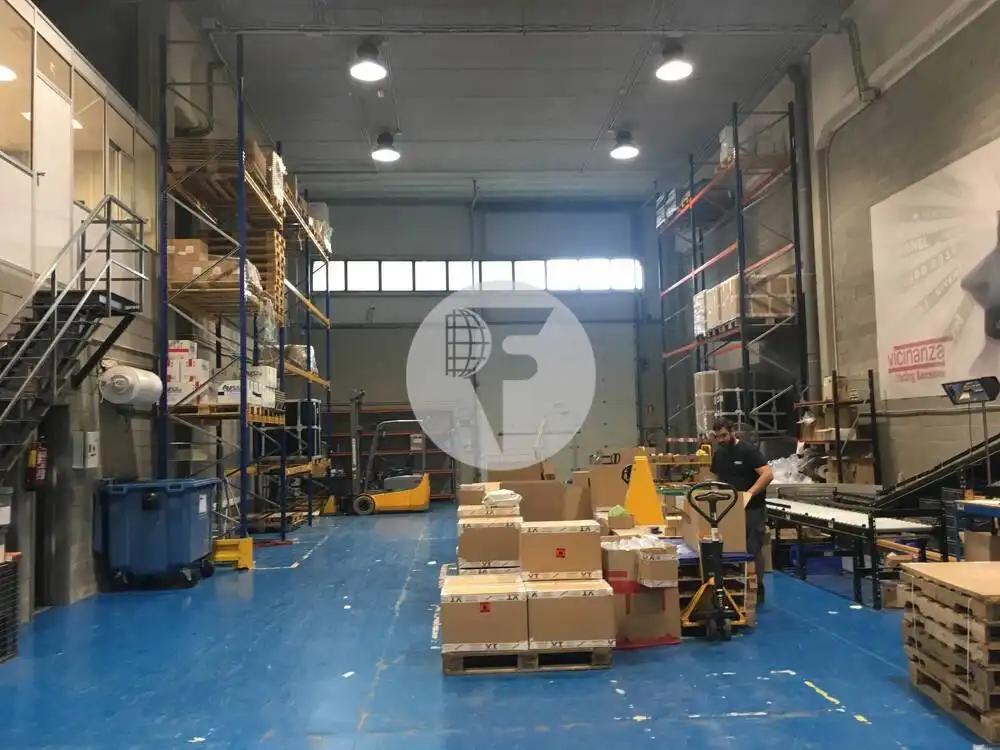 Nave industrial de alquiler en Cornellà de Llobregat