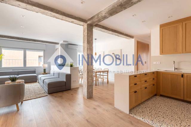 Piso en Venta en Calle de Mauricio Legendre en Castilla