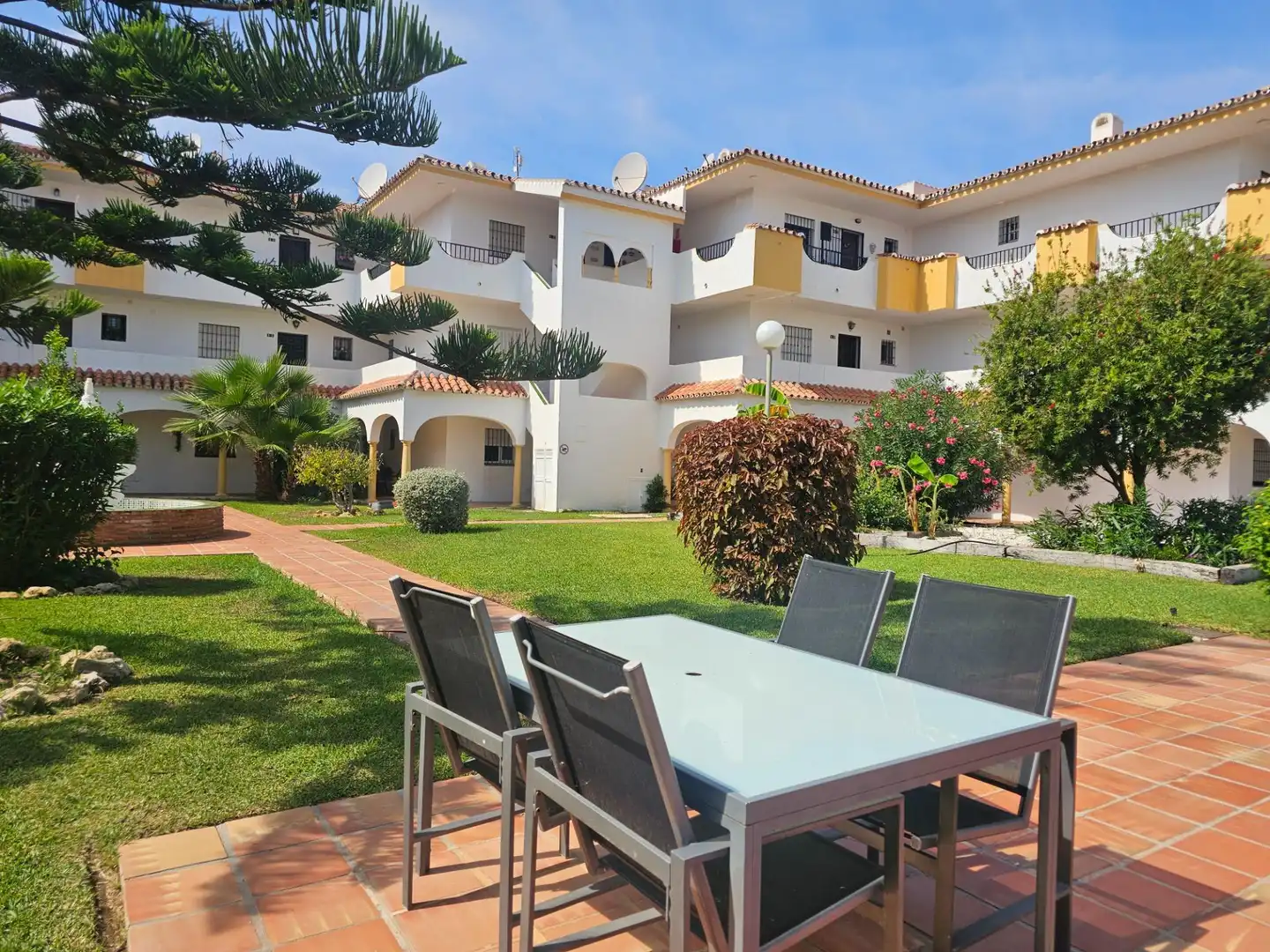 Bajo con piscina en venta en El Faro de Calaburra - Chaparral, imagen 48