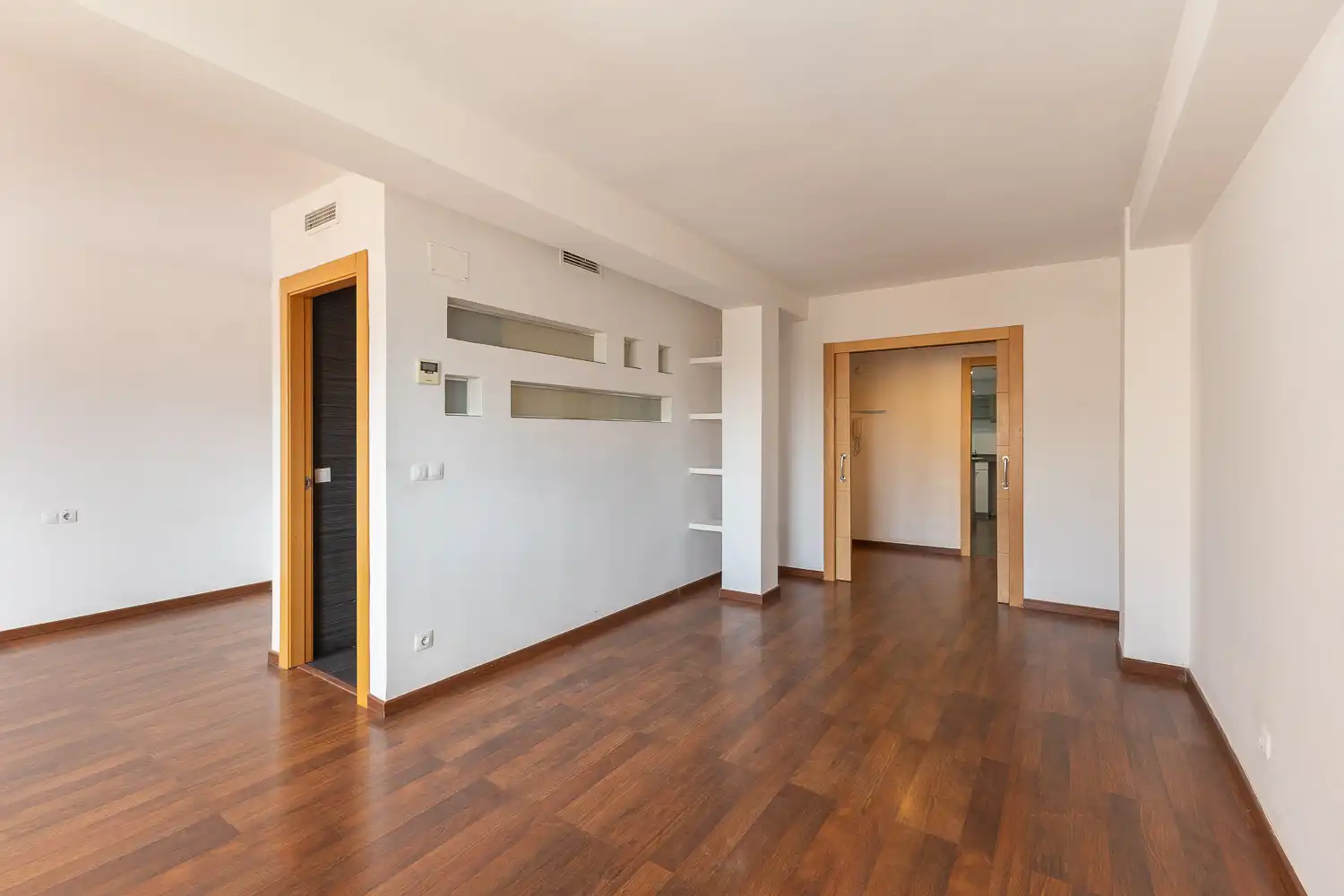 Flat for rent in Valencia  with Air Conditioner, Heating and Parquet flooring