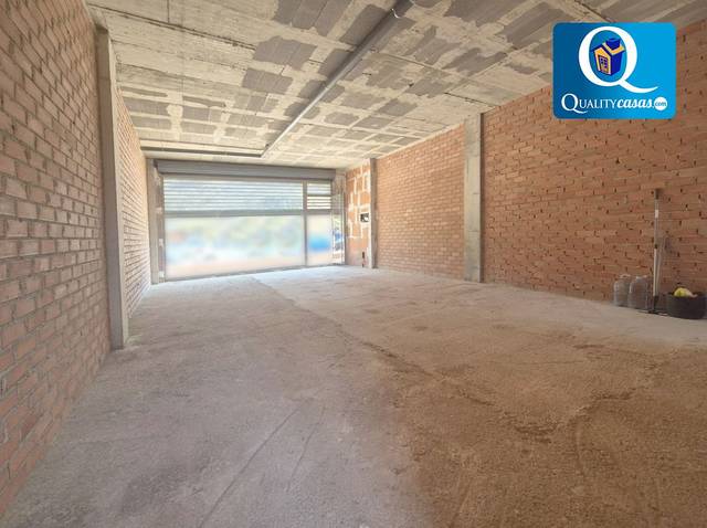 Local comercial en Alquiler en Almajada - Ravel