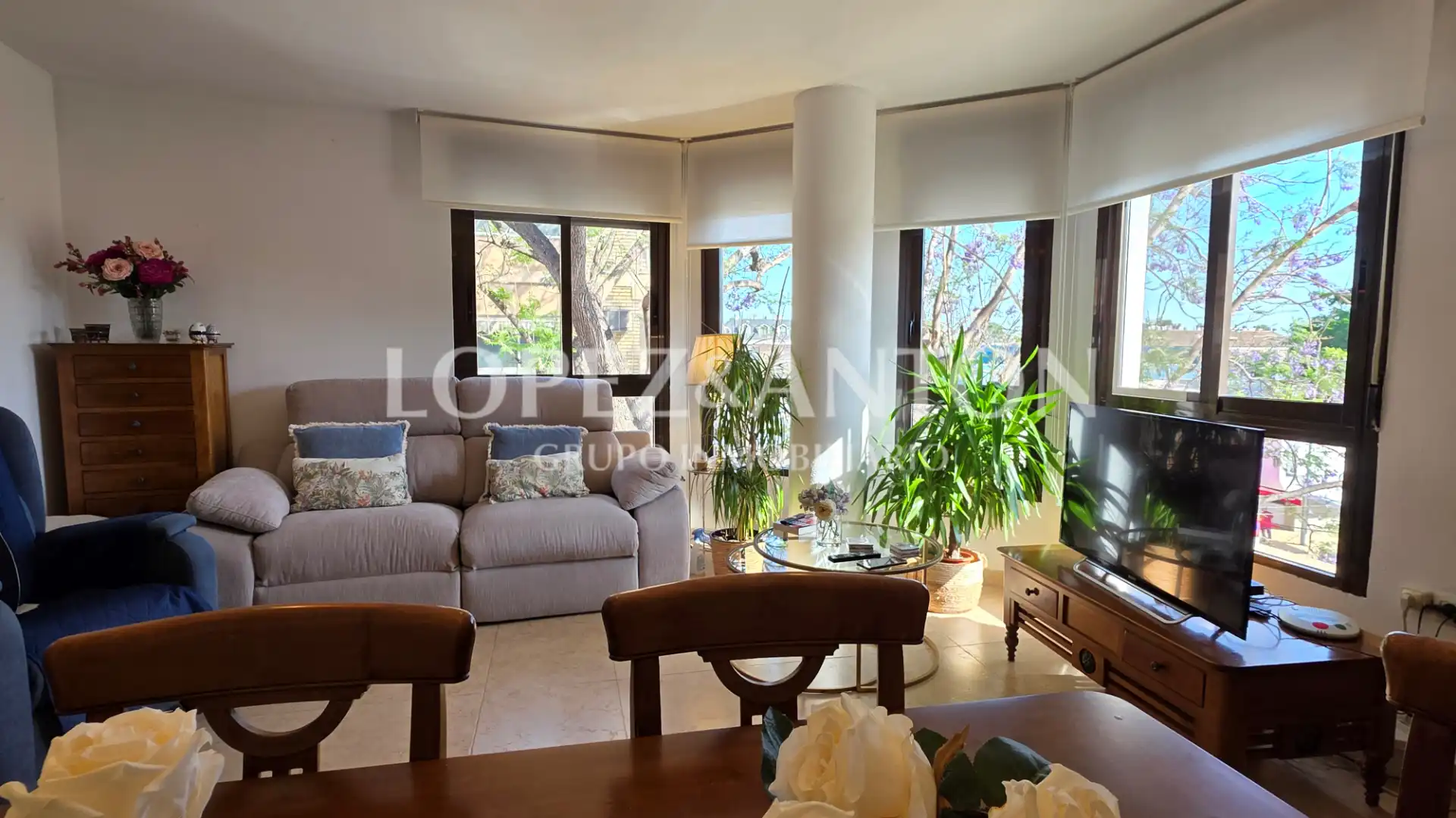Living room of Flat for sale in L'Eliana  with Air Conditioner, Oven and Balcony
